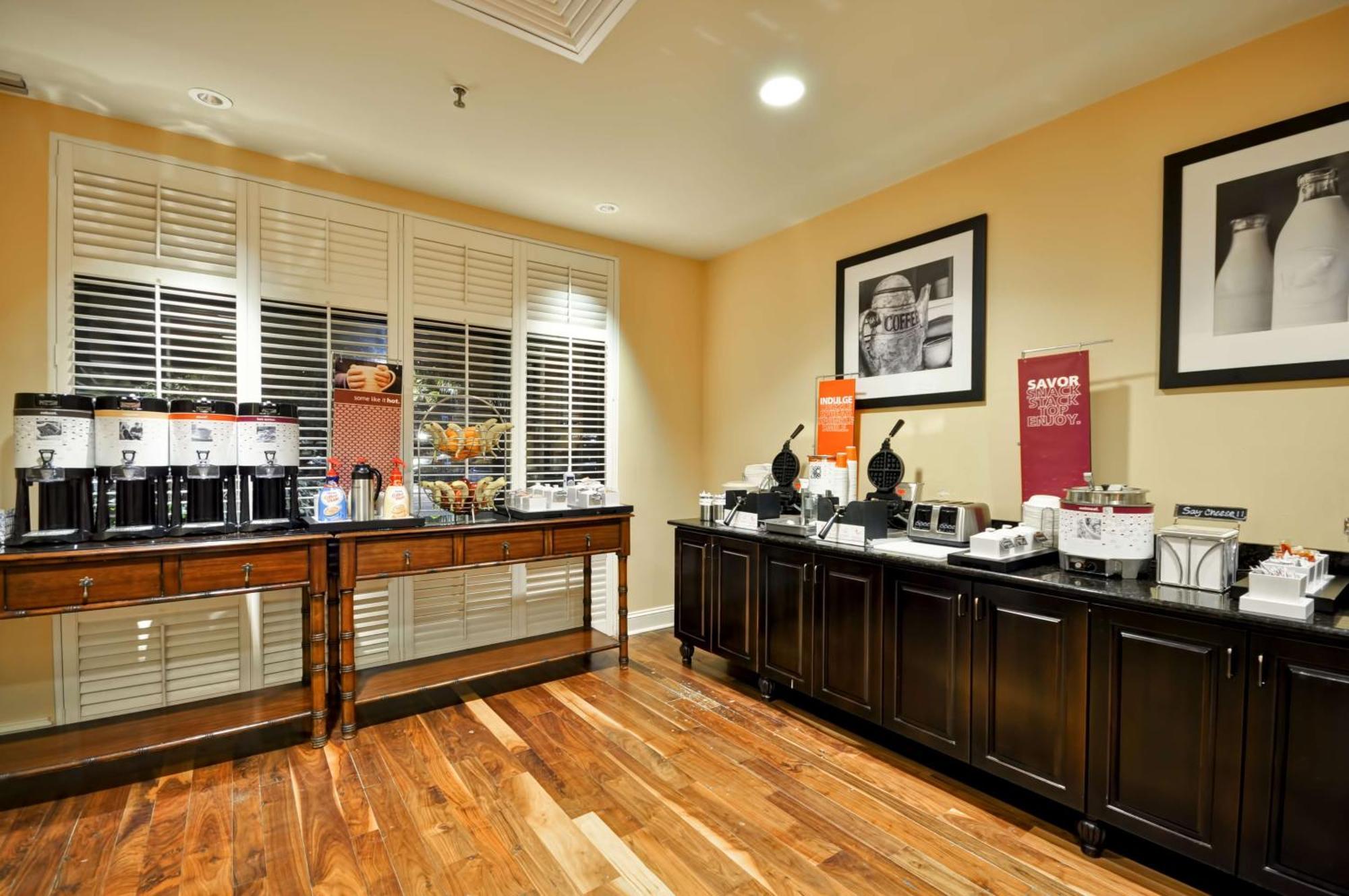 Hampton Inn & Suites North Charleston-University Boulevard Екстер'єр фото