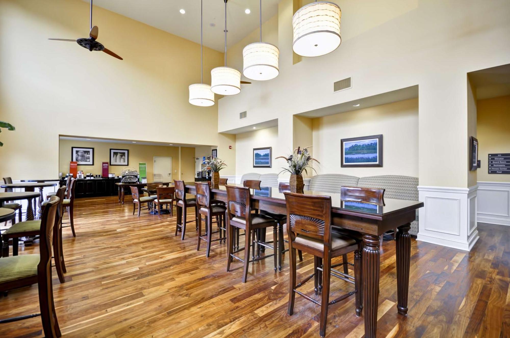 Hampton Inn & Suites North Charleston-University Boulevard Екстер'єр фото